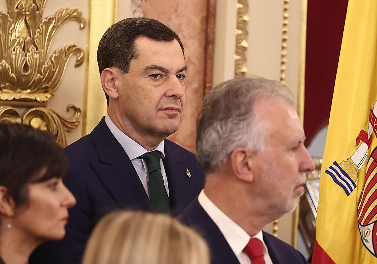 Juanma Moreno reivindica el espíritu de «convivencia pacífica» de la Transición en el Día de la Constitución