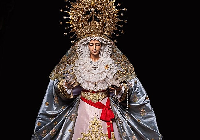 Virgen de la Paloma vestida para la solemnidad de la Inmaculada Concepción.