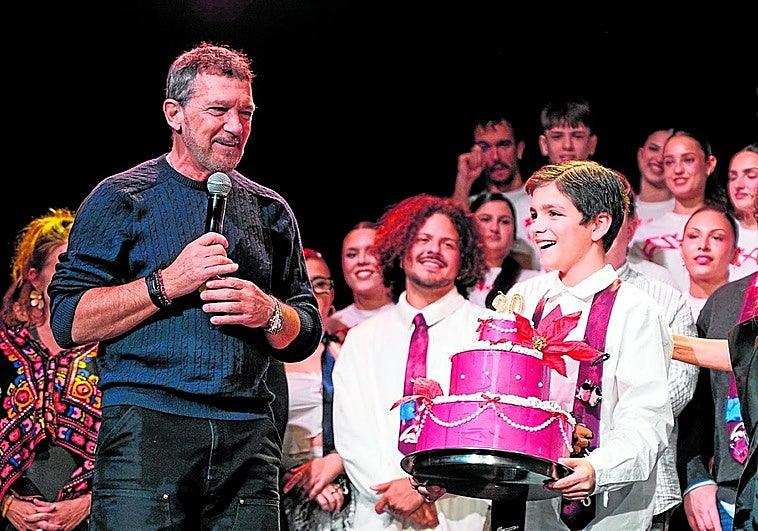 Banderas celebra los 20 años de ESAEM