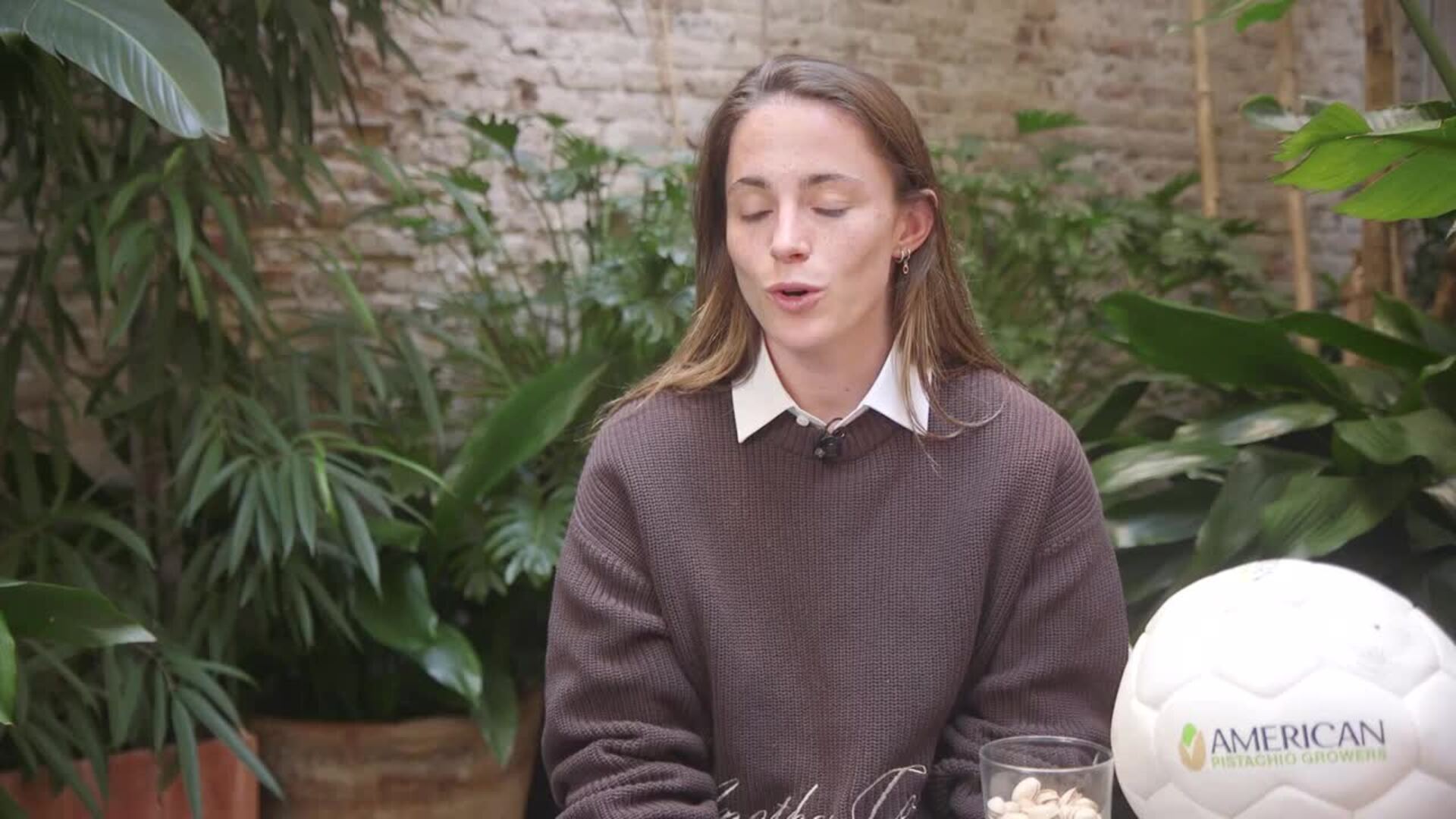 Ona Batlle protagoniza una campaña para promover el consumo de pistachos entre los jóvenes