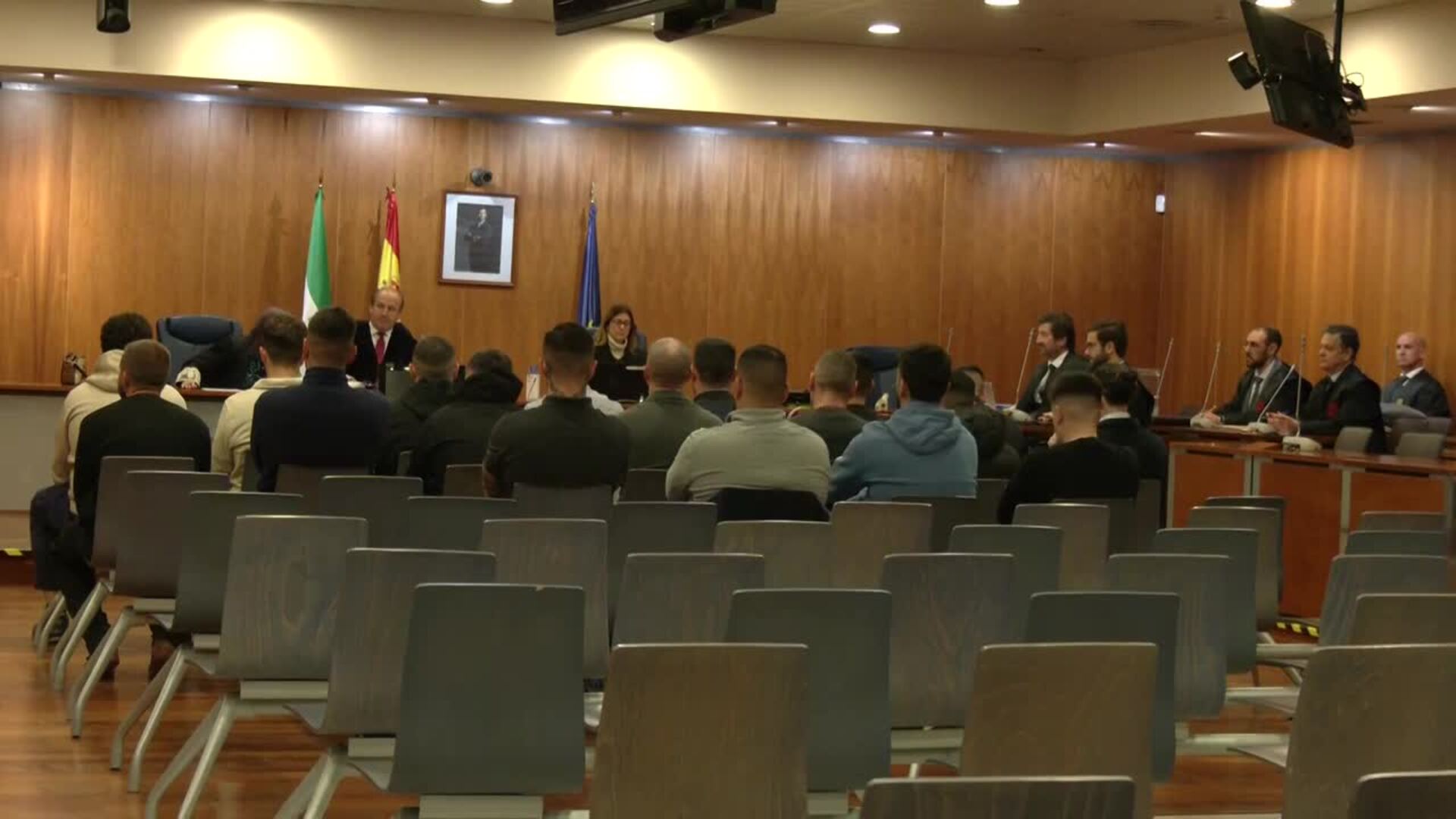 Prohíben a 18 jóvenes ir a eventos de fútbol en una condena por altercados tras el Málaga-Ibiza