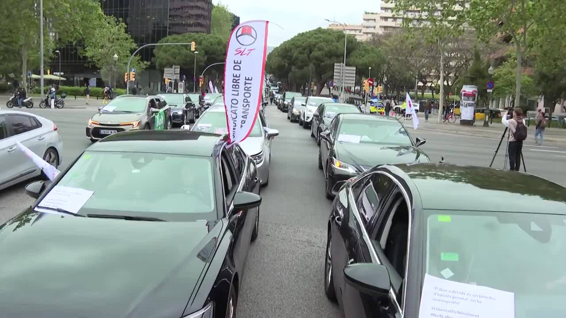 500 VTC protestan en Barcelona contra la ley de transporte de viajeros que impulsa el Govern
