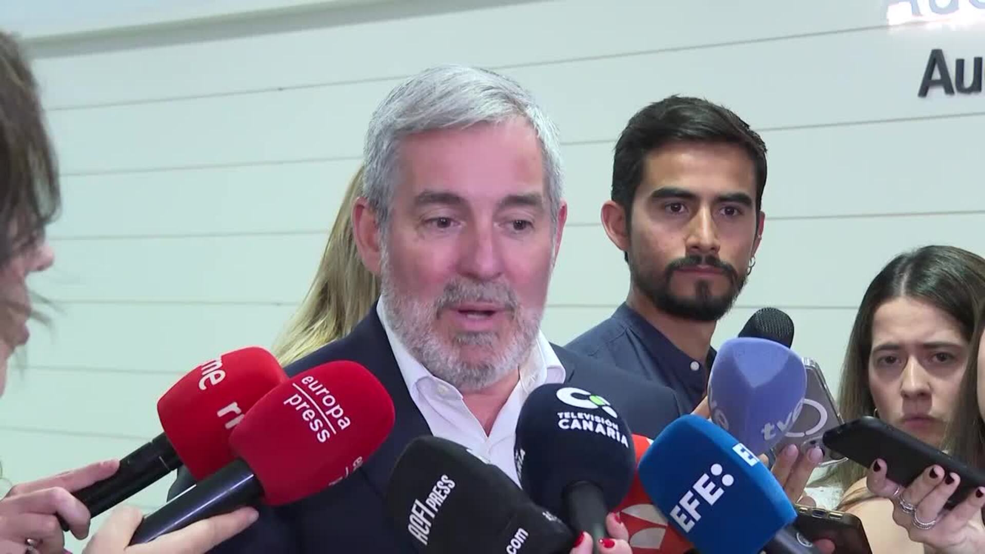 Clavijo acusa a Migraciones e Interior de incumplimiento del auto de TS sobre menores migrantes