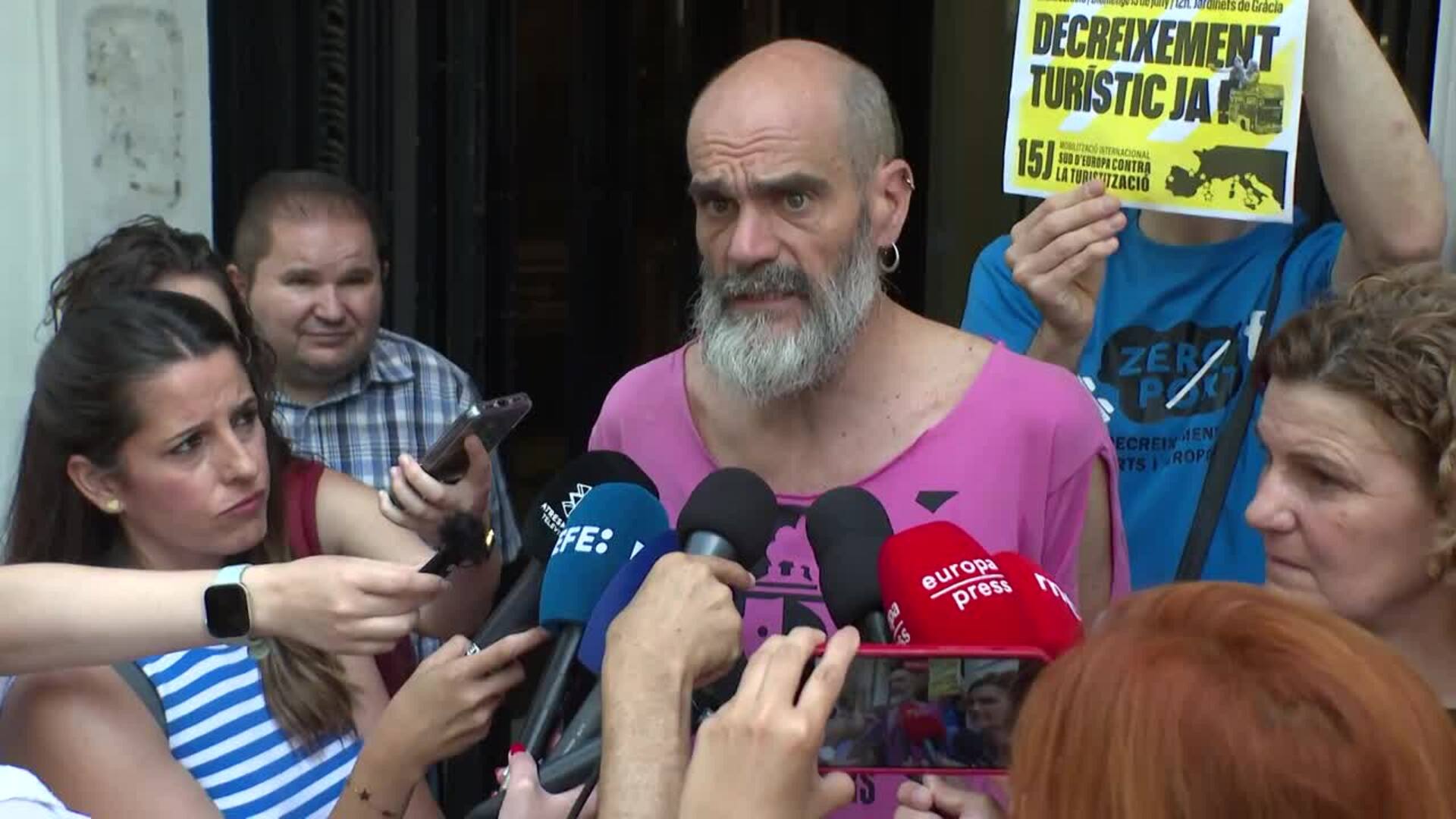 Daniel Pardo: "El turismo expulsa la vida de la ciudad, la explota y destroza el planeta"