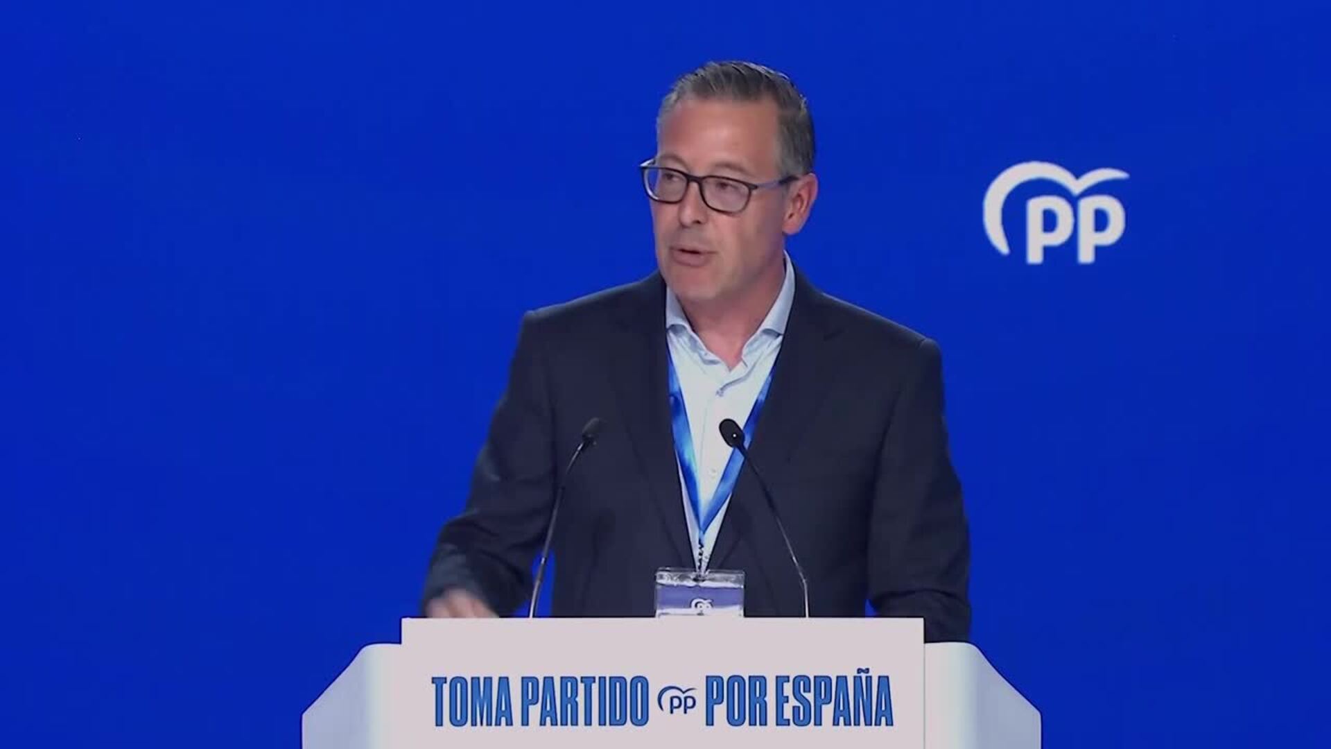 Serrano ve "importante" un proyecto "ilusionante" del PP ante un presidente "peligroso"