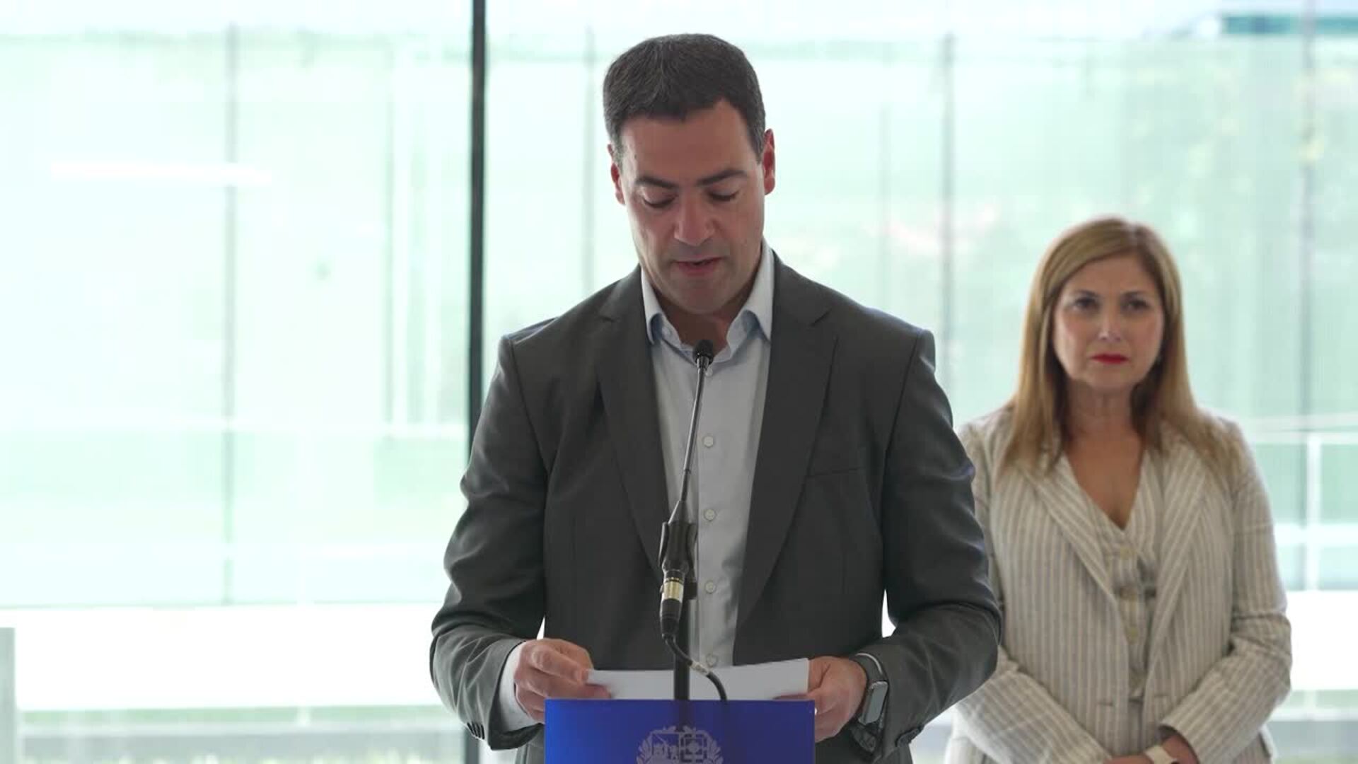 Pradales reivindica "una memoria completa" para que los jóvenes no cometan "errores del pasado"