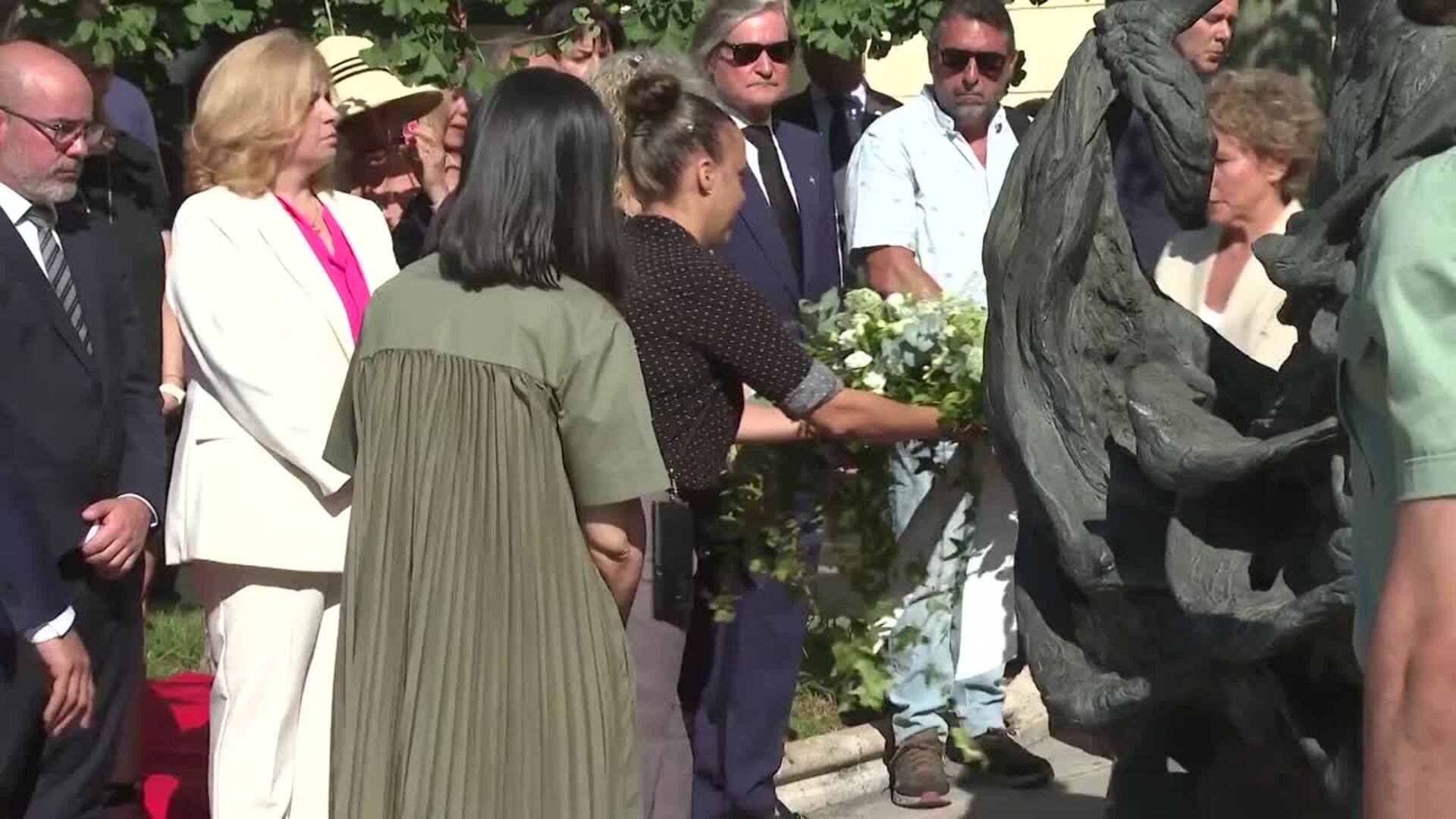 Aina Calvo y Mercedes González recuerdan a los guardias civiles víctimas del terrorismo