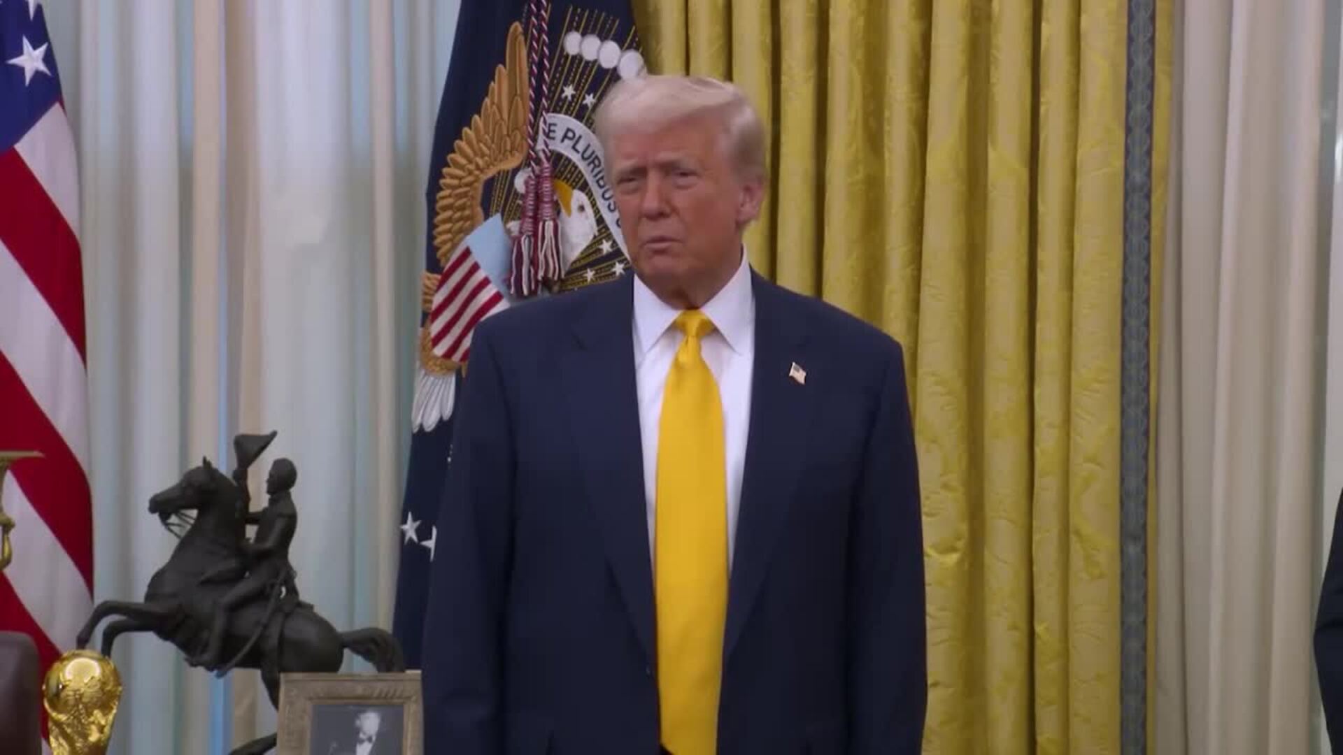 Tribunal declara "inconstitucional" la orden de Trump para eliminar ciudadanía por nacimiento