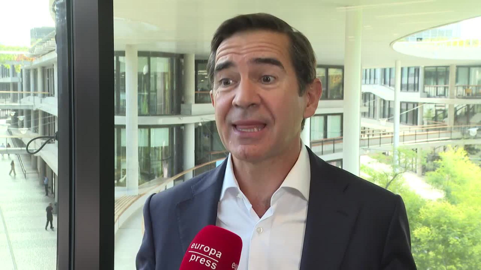 Torres (BBVA) insta a "subirse al tren" de la OPA y no perder una "oportunidad histórica"