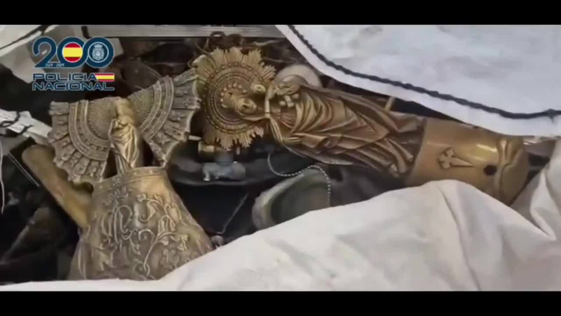 La Policía Nacional recupera más de una tonelada de objetos robados en el cementerio de Torrero