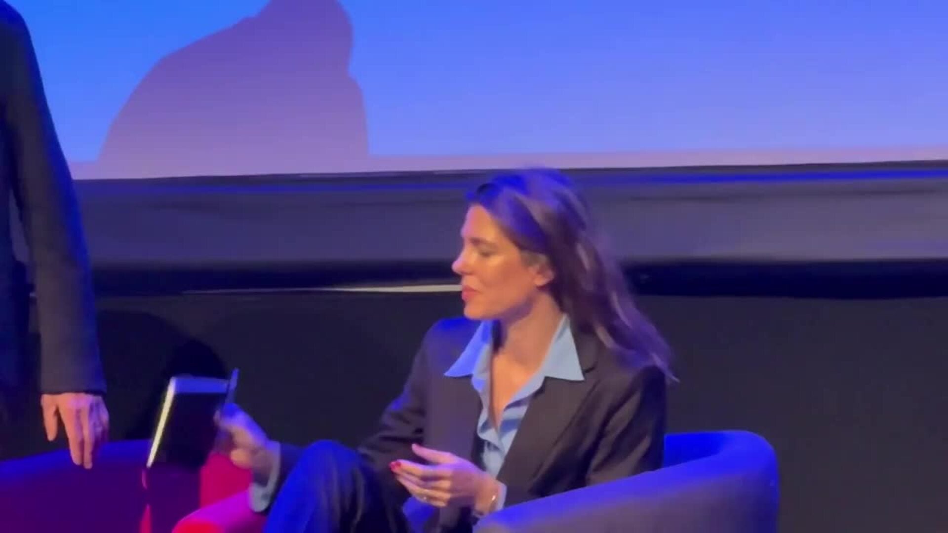 Carlota Casiraghi arrasa con su look 'Reina Letizia' en su visita a Madrid