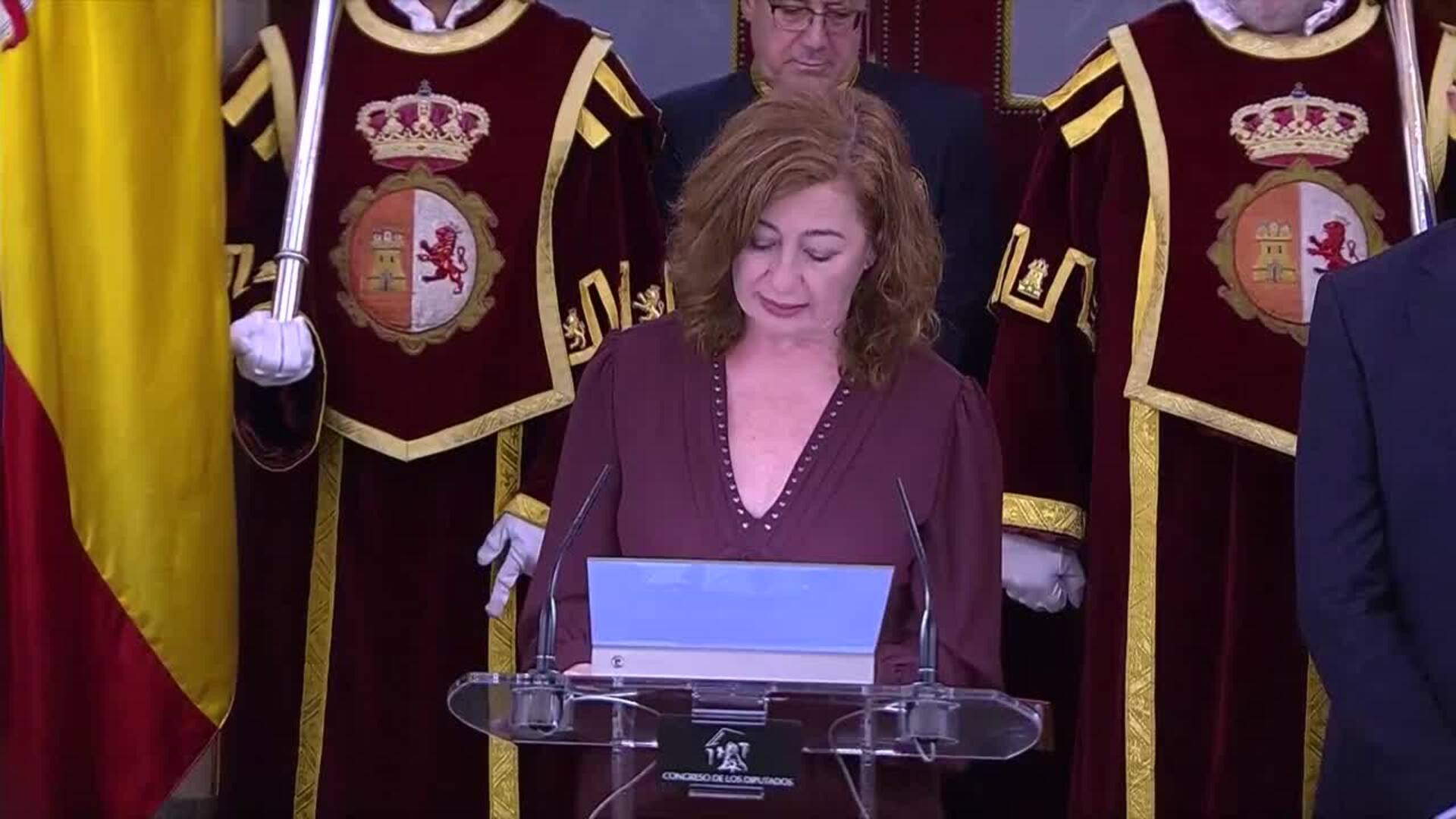 El Parlamento festeja los 47 años de la Constitución sin Vox y dando voz a alumnos de primaria