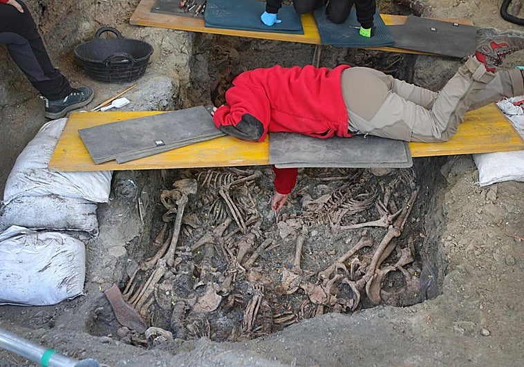 El nuevo Plan de Memoria Democrática de Andalucía prevé 2,5 millones para exhumar más fosas hasta 2027