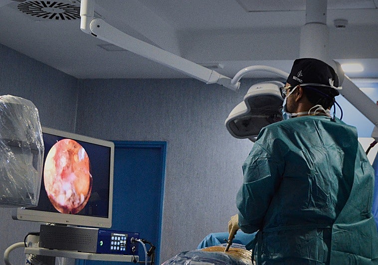 El Hospital Ochoa posiciona a Marbella en la élite de cirugía de columna