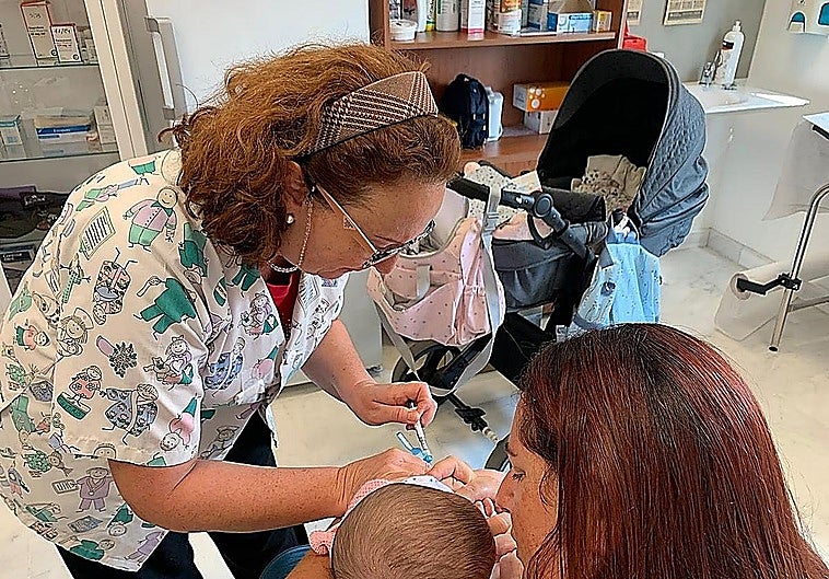 Andalucía arranca la vacunación gratuita frente al rotavirus en bebés lactantes