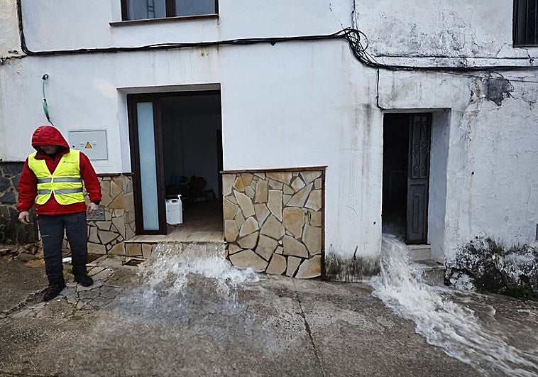 Nuevos avisos por lluvias y vientos fuertes el viernes en Málaga