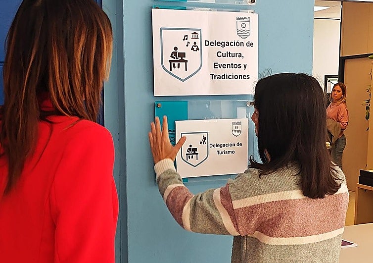 Torremolinos diseña junto a un equipo formado por personas con diversidad funcional la accesibilidad cognitiva de los edificios municipales