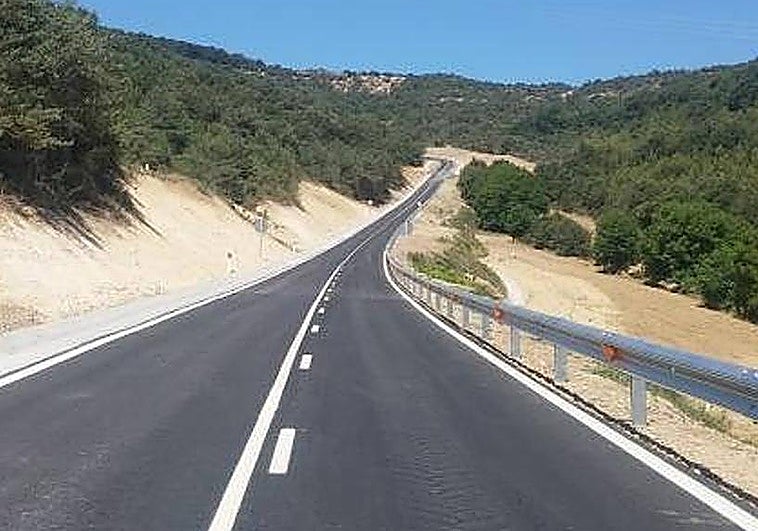 Quedan para simular un accidente de tráfico, logran que la aseguradora les pague 12.000 euros y un juez demonta la trama