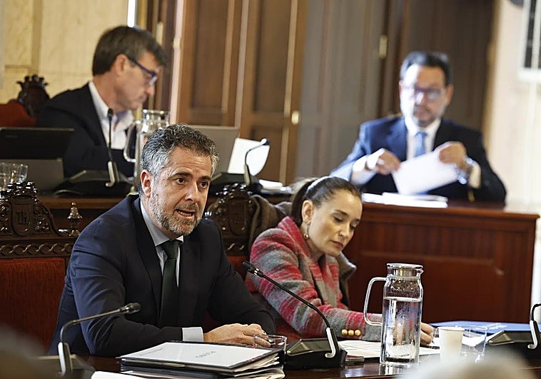 Unanimidad en el pleno para reclamarle al Gobierno que vuelva a funcionar ya la alta velocidad Málaga-Madrid