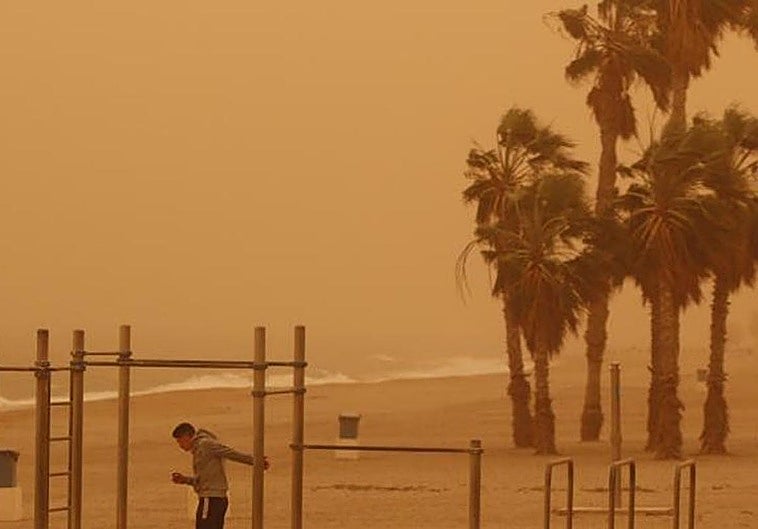 Aemet avisa de un cambio del tiempo en Andalucía: «La lluvia puede ir acompañada de calima y depósitos de barro»