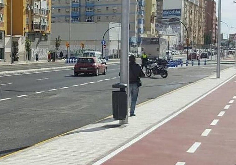 El Ayuntamiento de Málaga, condenado a indemnizar al usuario de un patinete que cayó por el mal estado de un carril bici
