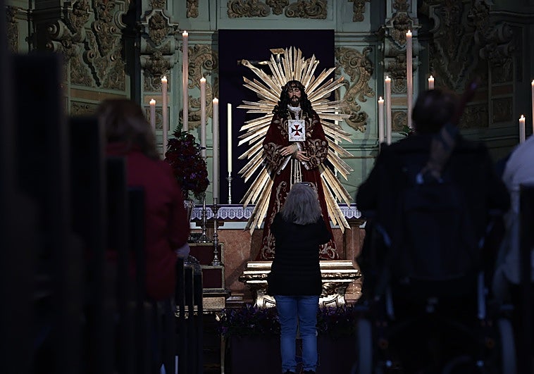 Así será la veneración al Cristo de Medinaceli en la iglesia de Santiago en Málaga: estos son los horarios