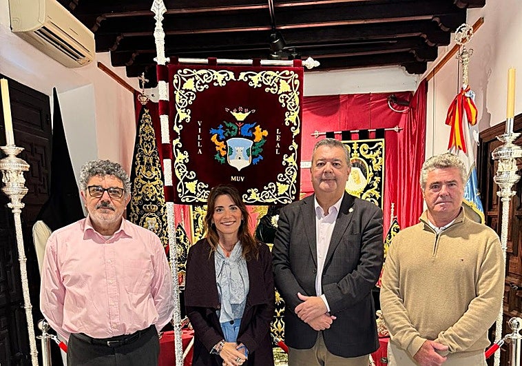 Mijas tiene ya pendón municipal, una obra artesanal que representará a la Corporación