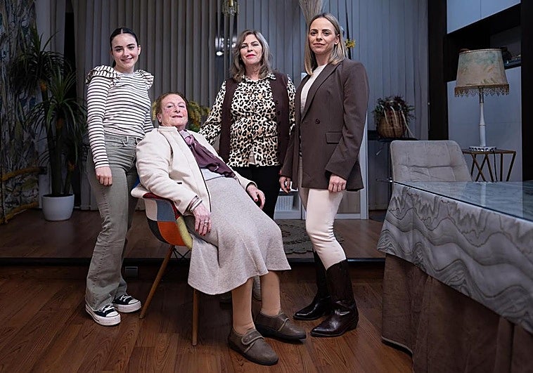 Cuatro generaciones y 80 años de historia de las mujeres