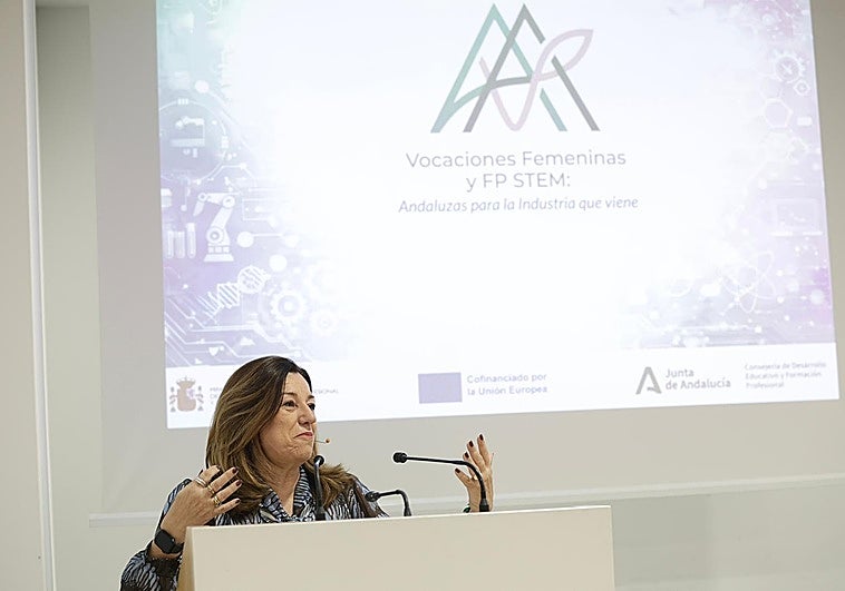 Las mujeres que optan por uno de los ciclos STEM de FP han aumentado en Andalucía un 67,6% desde 2019