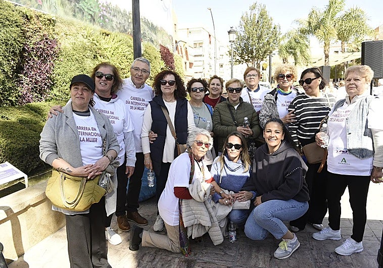 La Carrera de la Mujer de Rincón de la Victoria reúne a 800 participantes