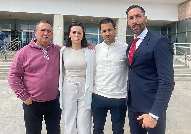 La mujer que sacó fuerza para afrontar su pasado de (presuntos) abusos al ser madre: «El silencio ayuda al agresor»