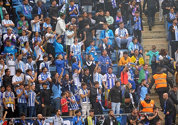 El Cádiz detecta la venta de carnés de sus abonados para el partido frente al Málaga