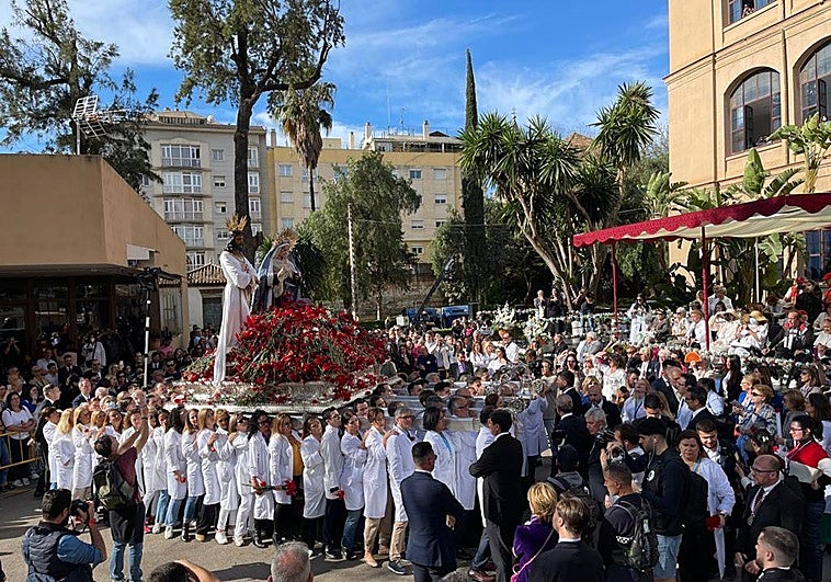 Más de 35 centros sanitarios de Málaga recibirán claveles del Cautivo el próximo Lunes Santo
