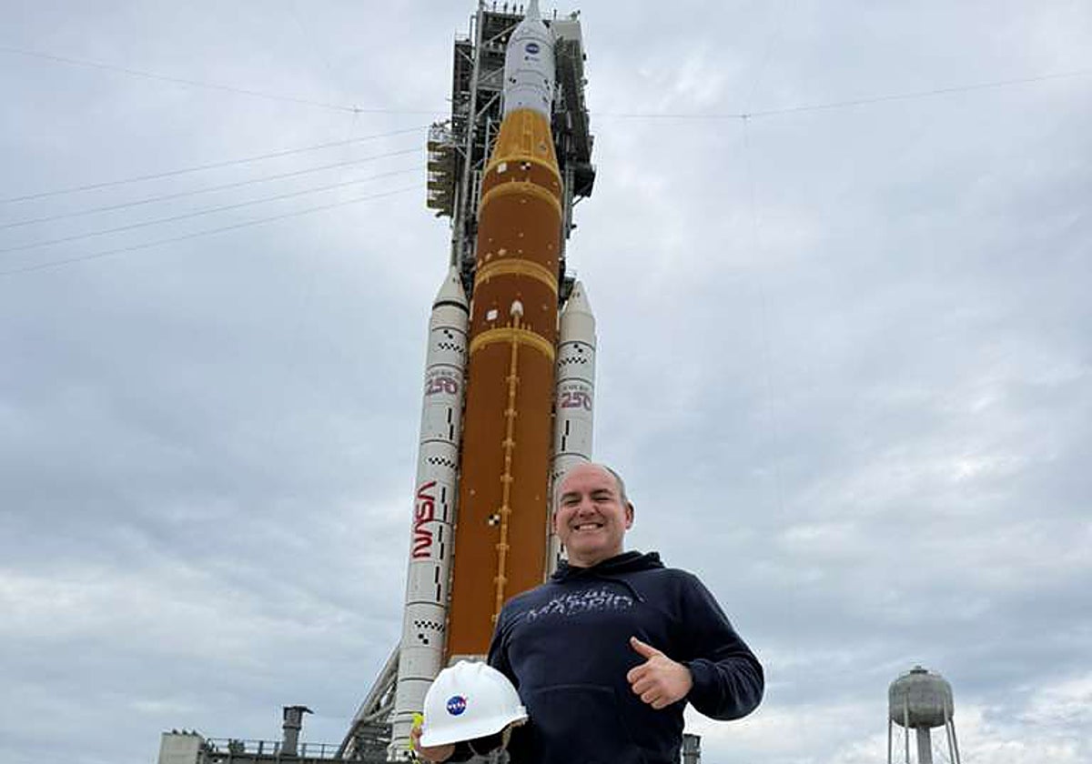 Carlos García-Galán, en la cuenta atrás de Artemis II: «Es histórico, volvemos a la Luna después de más de 50 años»