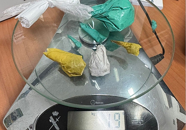 Un 'soplo' a la policía frustra un envío de heroína de 1.000 euros interceptado en Teba