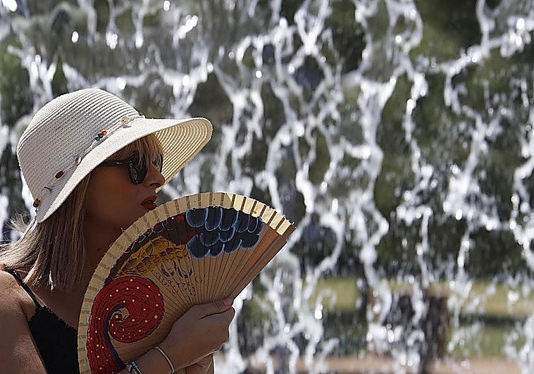 Un potente anticiclón bloquea la llegada de borrascas a Andalucía: así afectará al tiempo