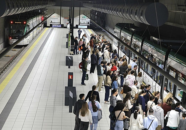 El metro de Málaga sigue sin acuerdo y los trabajadores endurecen la huelga