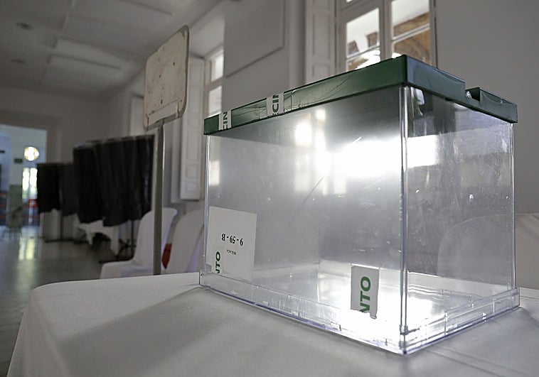 Todo al 17 en las elecciones andaluzas en Málaga: 17 de mayo, 17 escaños y 17 partidos en liza