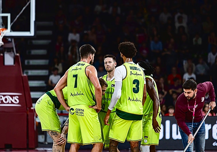 Un calendario engañoso para tratar de remontar el vuelo