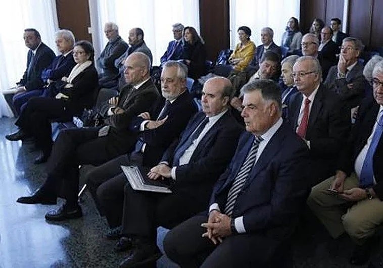 Bruselas quiere que la justicia europea se inhiba en el pulso de los ERE