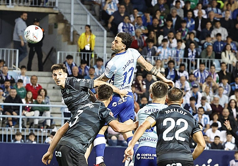 El Málaga no superó el reto de Funes sobre el balón parado del Castellón