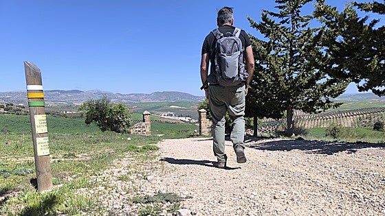 Serrato-Almorchón de Gutiérrez: La ruta circular que lleva al corazón más abrupto del Guadalteba