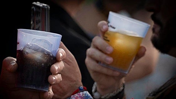 «Consumir mucho alcohol en pocas horas el fin de semana es más tóxico para el cerebro»