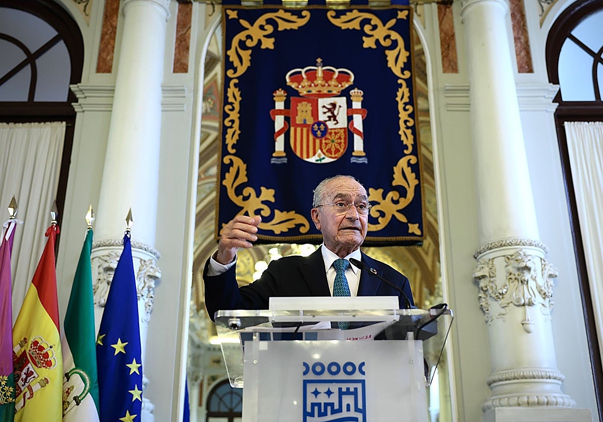 De la Torre är fortfarande okänd om sin politiska framtid