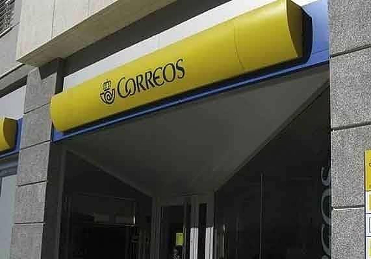 Ronda cierra filas contra la clausura de una de sus dos oficinas de Correos
