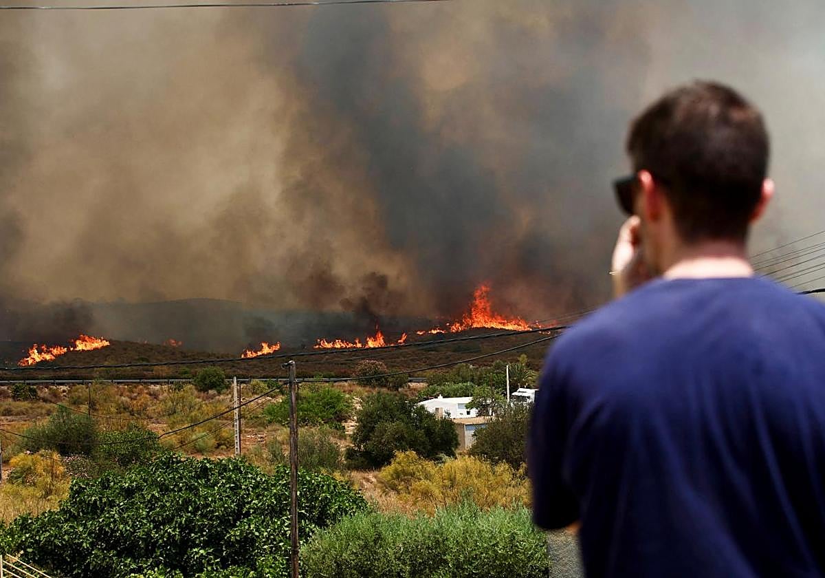 La Junta de Andalucía decreta tres días de luto oficial por las víctimas del incendio en Los Gallardos