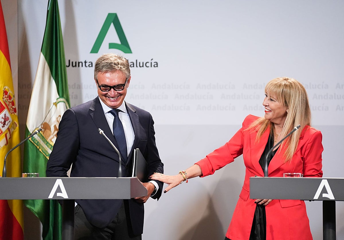 La Junta inicia su quinta ofensiva antiburocrática con Vox como nuevo abanderado