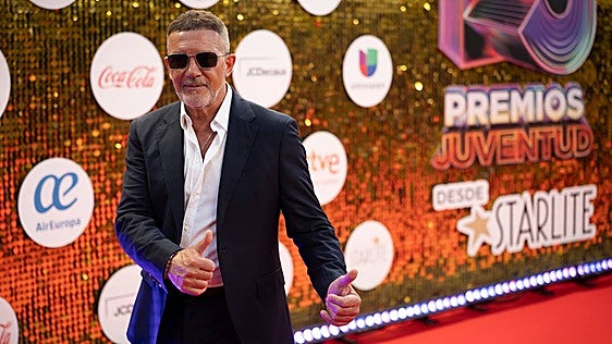 Antonio Banderas dedica su Premio Juventud a Ceuta para que vuelva «a su esencia, la de una ciudad en paz»
