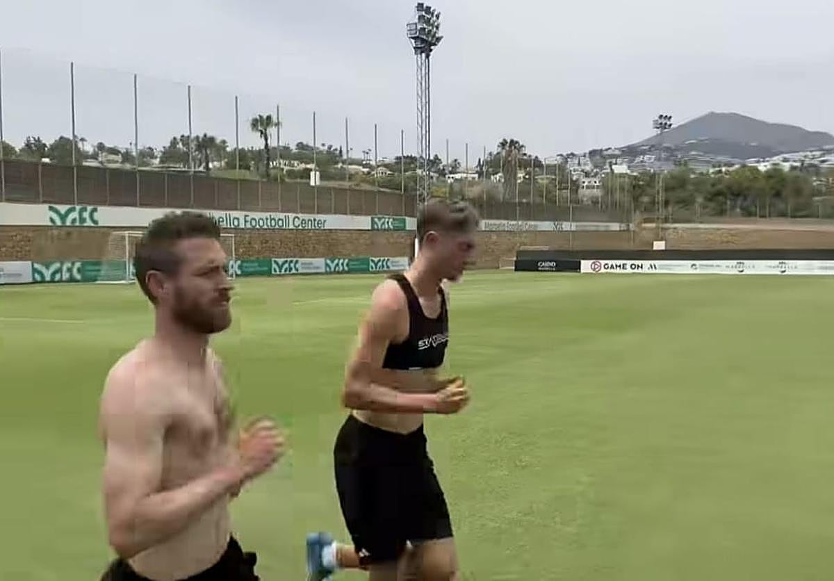 Huijsen comienza la pretemporada en Marbella