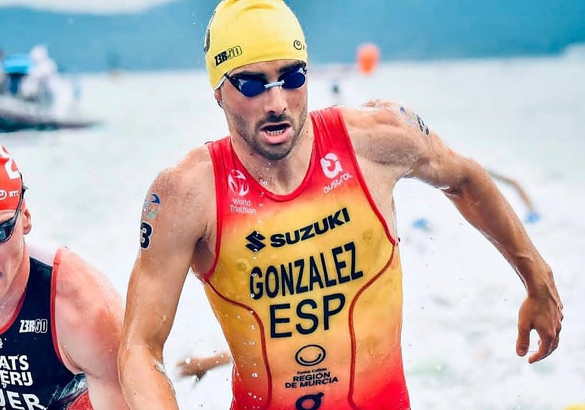 Alberto González repite 'top-10' en las Series Mundiales de Triatlón